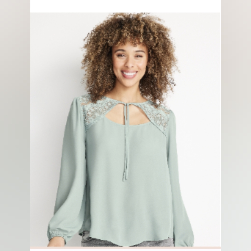 NWT Maurices XL Lace Yoke Trim Peasant Blouse